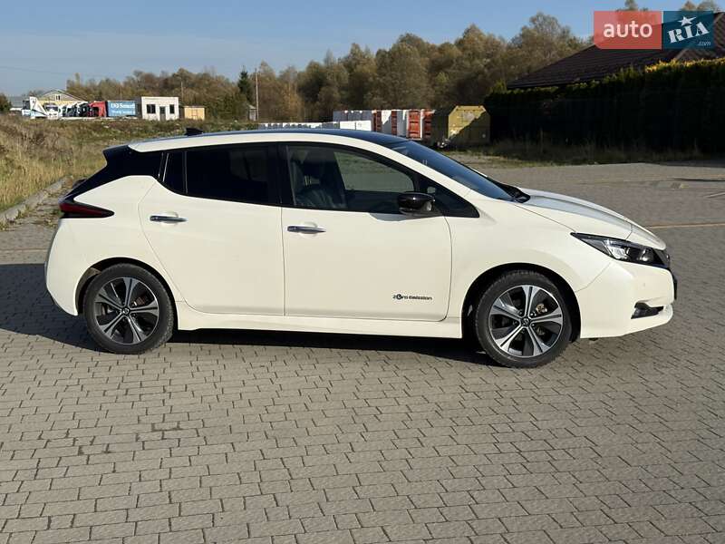Хэтчбек Nissan Leaf 2019 в Львове