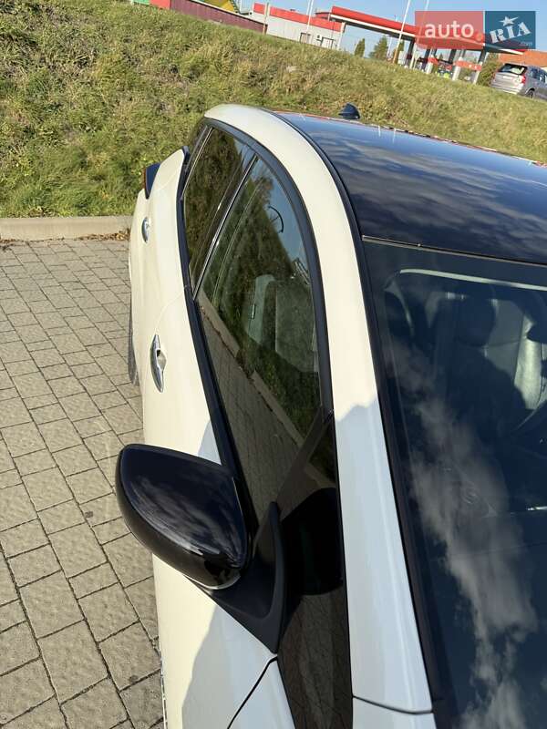 Хэтчбек Nissan Leaf 2019 в Львове