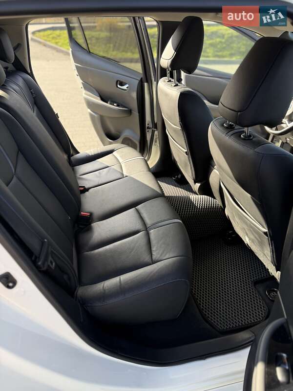 Хэтчбек Nissan Leaf 2019 в Львове