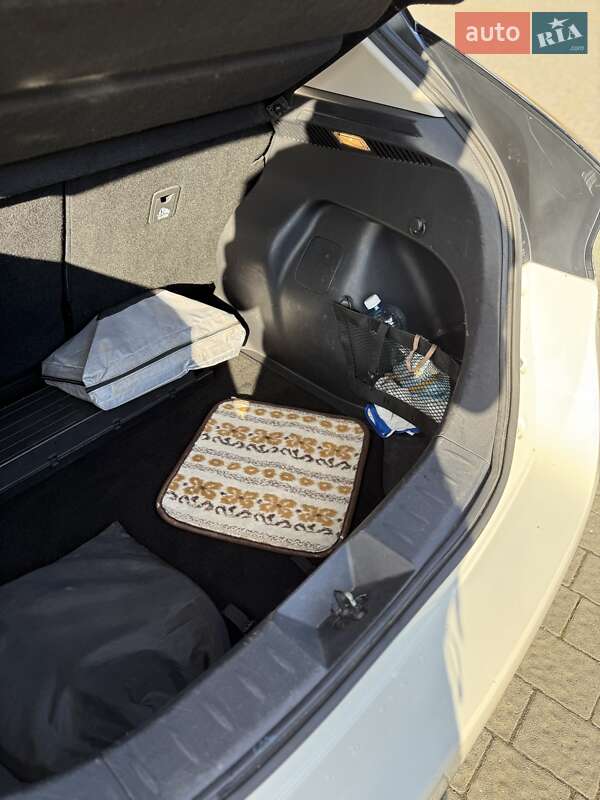 Хэтчбек Nissan Leaf 2019 в Львове