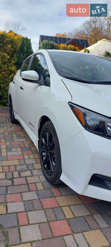 Хэтчбек Nissan Leaf 2019 в Львове