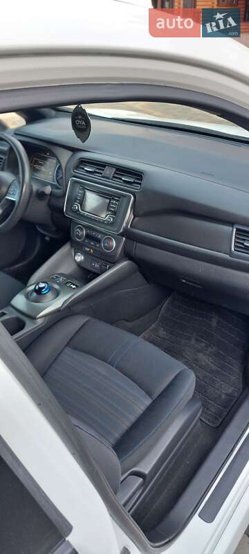 Хэтчбек Nissan Leaf 2019 в Львове