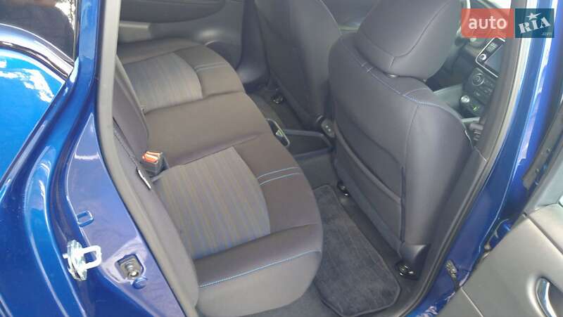 Хэтчбек Nissan Leaf 2023 в Змиеве