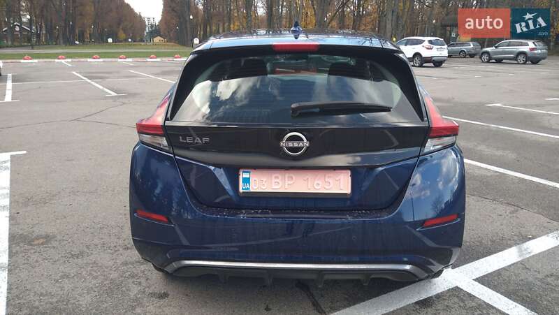 Хэтчбек Nissan Leaf 2023 в Змиеве