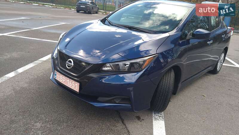Хэтчбек Nissan Leaf 2023 в Змиеве