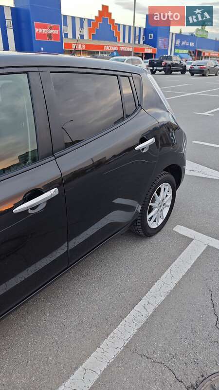 Хэтчбек Nissan Leaf 2017 в Каменец-Подольском фото 10 Хэтчбек Nissan Leaf 2017 в Каменец-Подольском