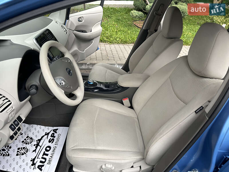 Хэтчбек Nissan Leaf 2012 в Луцке фото 28 Хэтчбек Nissan Leaf 2012 в Луцке