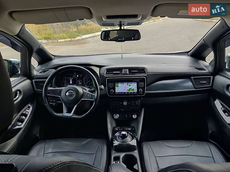 Хэтчбек Nissan Leaf 2018 в Золочеве