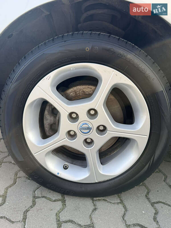 Хэтчбек Nissan Leaf 2012 в Радехове фото 14 Хэтчбек Nissan Leaf 2012 в Радехове