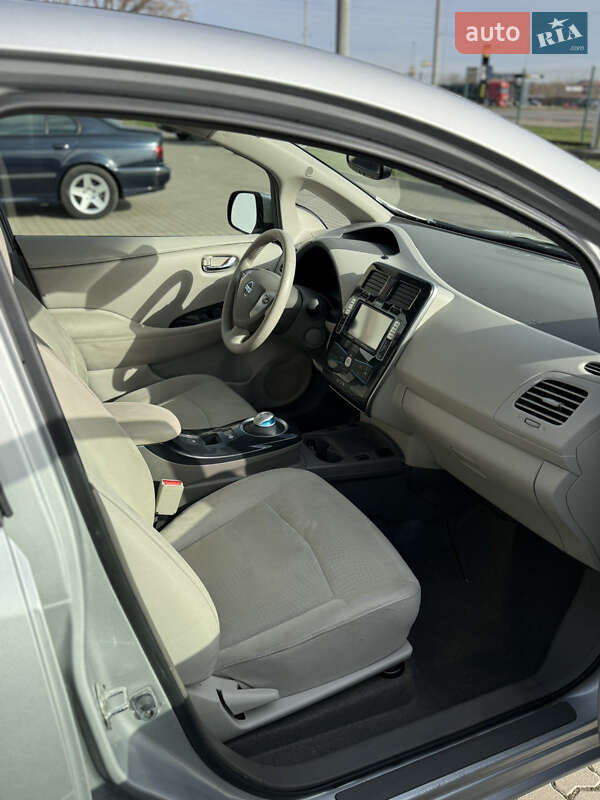 Хэтчбек Nissan Leaf 2012 в Радехове фото 17 Хэтчбек Nissan Leaf 2012 в Радехове