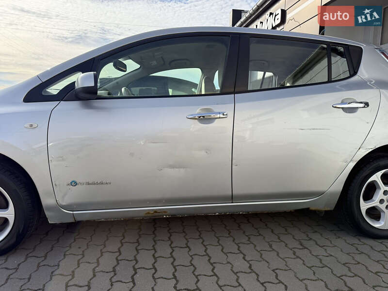 Хэтчбек Nissan Leaf 2012 в Радехове фото 21 Хэтчбек Nissan Leaf 2012 в Радехове
