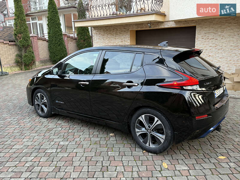Хэтчбек Nissan Leaf 2018 в Черновцах