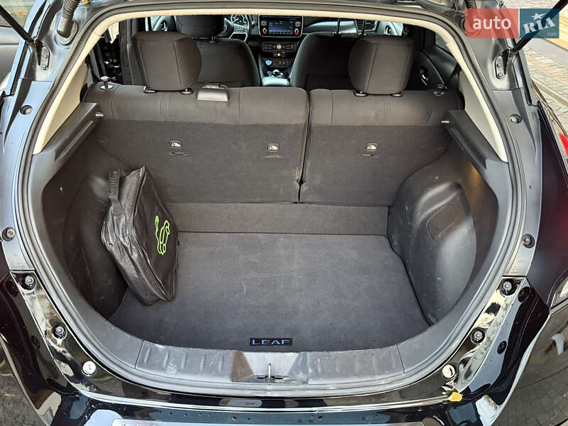 Хэтчбек Nissan Leaf 2018 в Черновцах