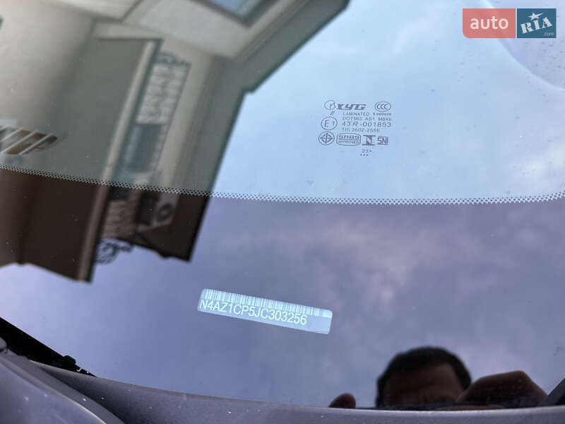 Хэтчбек Nissan Leaf 2018 в Черновцах