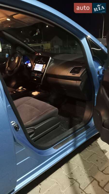 Хетчбек Nissan Leaf 2013 в Кам'янець-Подільському фото 5 Хетчбек Nissan Leaf 2013 в Кам'янець-Подільському