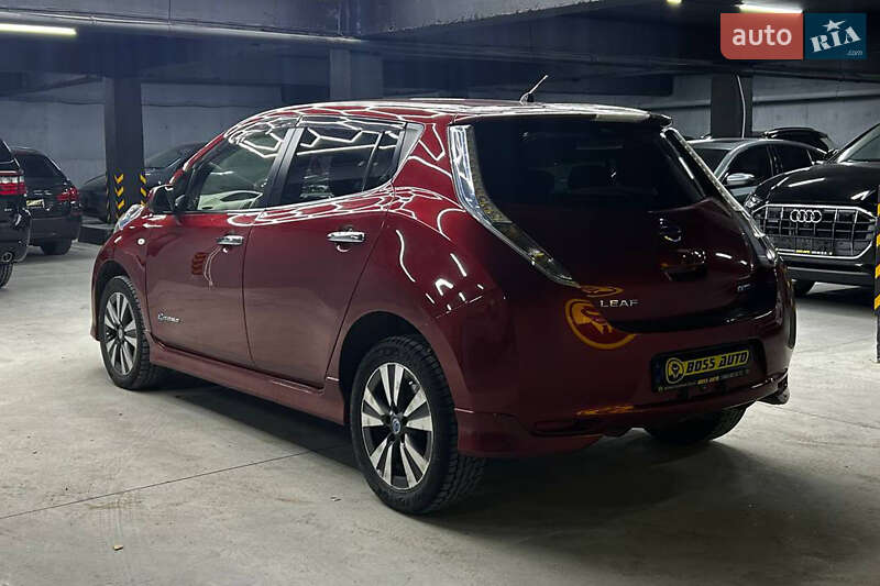 Хэтчбек Nissan Leaf 2014 в Черновцах