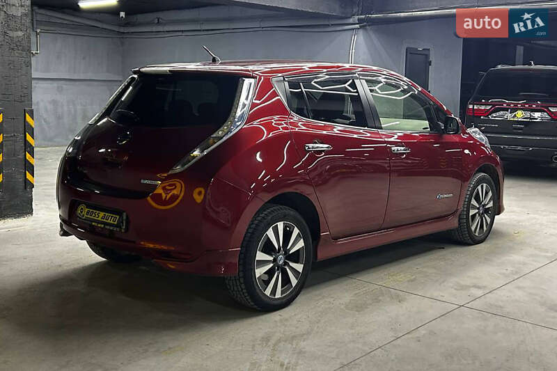 Хэтчбек Nissan Leaf 2014 в Черновцах