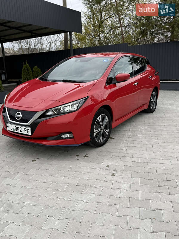 Хетчбек Nissan Leaf 2020 в Волочиську