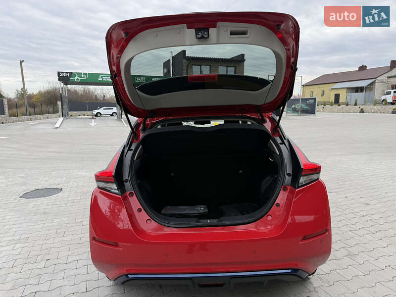 Хетчбек Nissan Leaf 2020 в Волочиську