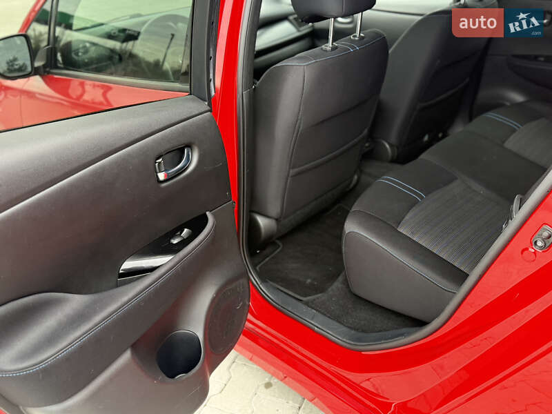 Хетчбек Nissan Leaf 2020 в Волочиську