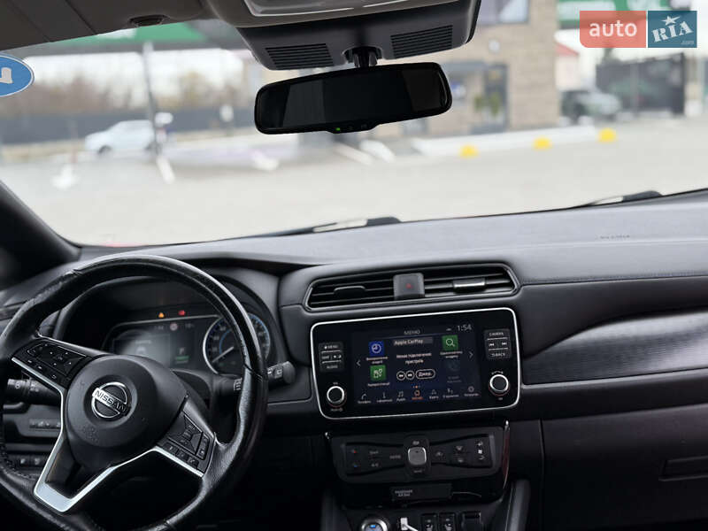 Хетчбек Nissan Leaf 2020 в Волочиську