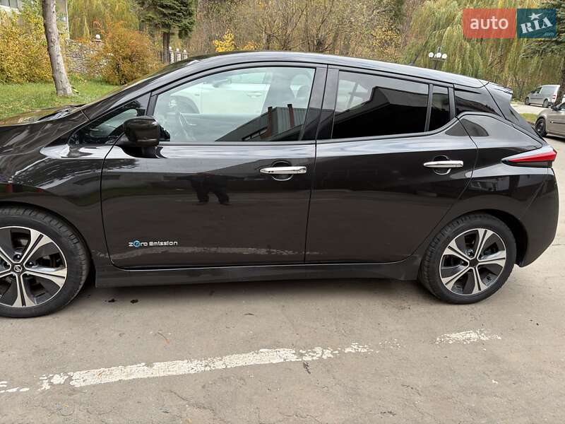 Хетчбек Nissan Leaf 2018 в Тернополі