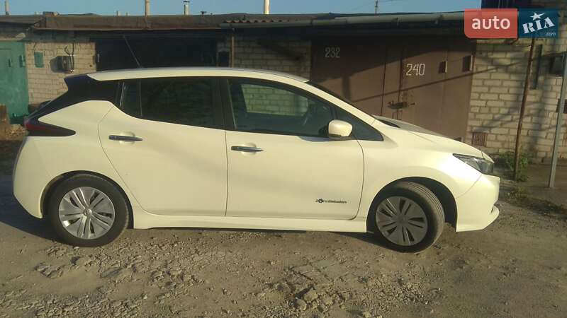 Хэтчбек Nissan Leaf 2018 в Запорожье фото 3 Хэтчбек Nissan Leaf 2018 в Запорожье