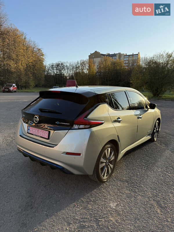 Хэтчбек Nissan Leaf 2018 в Ивано-Франковске