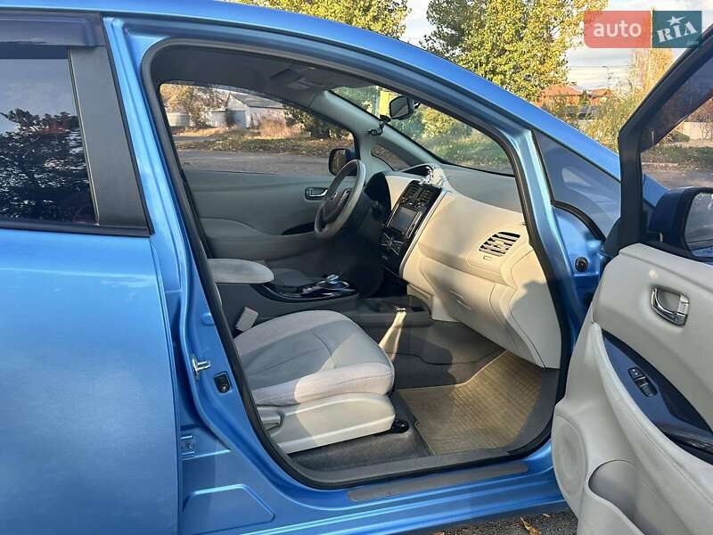 Хэтчбек Nissan Leaf 2014 в Днепре фото 10 Хэтчбек Nissan Leaf 2014 в Днепре
