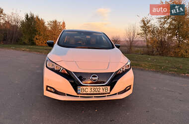 Хетчбек Nissan Leaf 2018 в Чернівцях