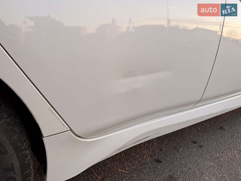 Хэтчбек Nissan Leaf 2018 в Черновцах