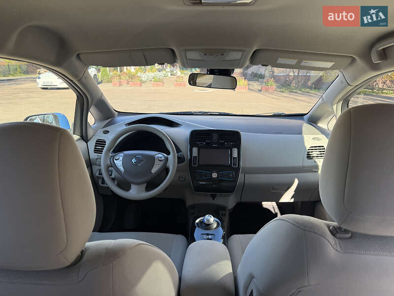 Хэтчбек Nissan Leaf 2012 в Калуше