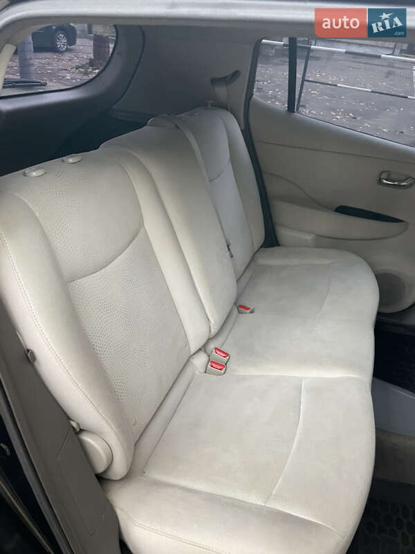 Хэтчбек Nissan Leaf 2013 в Ивано-Франковске фото 15 Хэтчбек Nissan Leaf 2013 в Ивано-Франковске