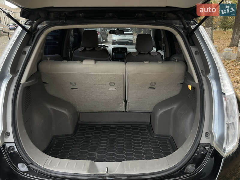 Хэтчбек Nissan Leaf 2013 в Ивано-Франковске фото 17 Хэтчбек Nissan Leaf 2013 в Ивано-Франковске