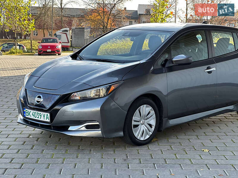 Хэтчбек Nissan Leaf 2020 в Ровно