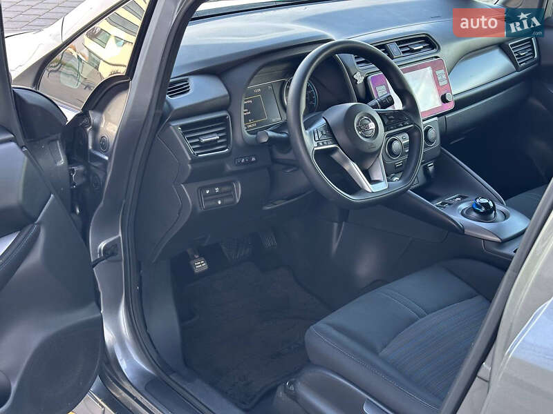 Хэтчбек Nissan Leaf 2020 в Ровно