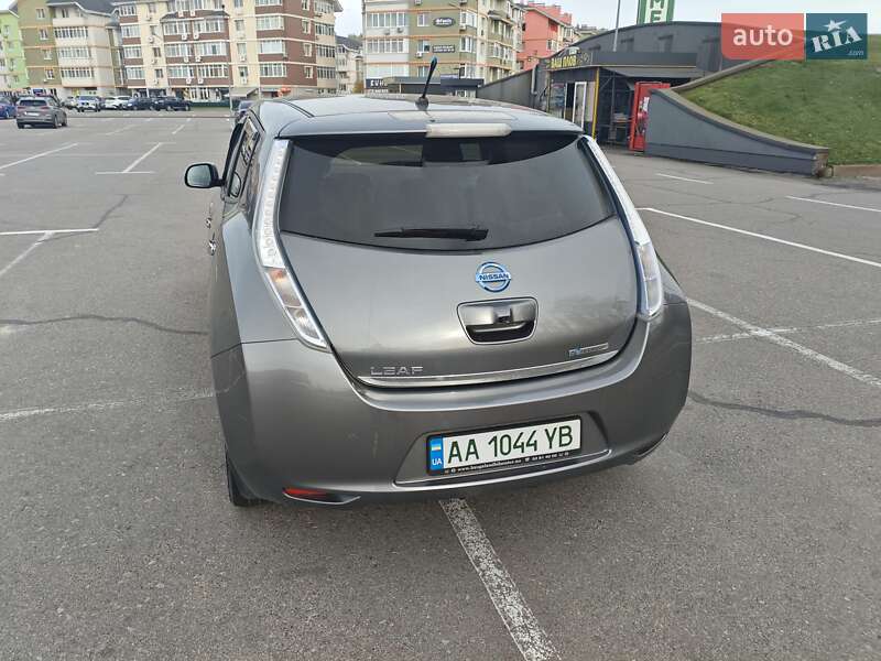 Хэтчбек Nissan Leaf 2013 в Киеве фото 8 Хэтчбек Nissan Leaf 2013 в Киеве