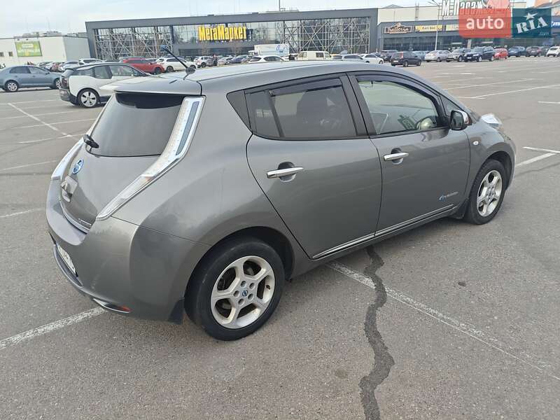 Хэтчбек Nissan Leaf 2013 в Киеве фото 11 Хэтчбек Nissan Leaf 2013 в Киеве