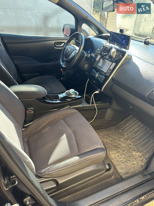 Хэтчбек Nissan Leaf 2017 в Одессе