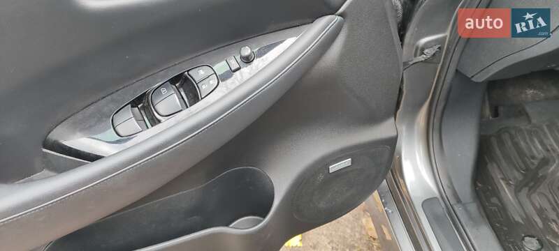 Хетчбек Nissan Leaf 2018 в Харкові