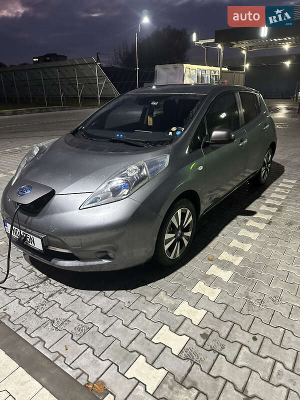 Хэтчбек Nissan Leaf 2013 в Владимире