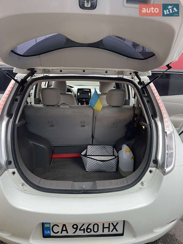 Хетчбек Nissan Leaf 2014 в Черкасах