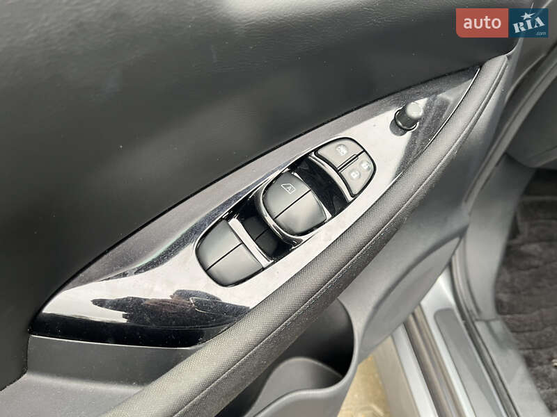 Хэтчбек Nissan Leaf 2020 в Дрогобыче