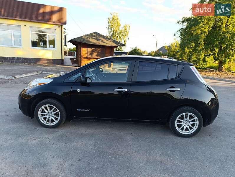 Хэтчбек Nissan Leaf 2013 в Любаре