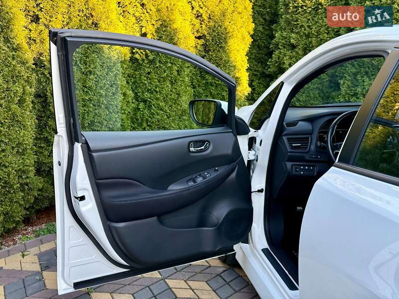 Хэтчбек Nissan Leaf 2022 в Самборе фото 16 Хэтчбек Nissan Leaf 2022 в Самборе