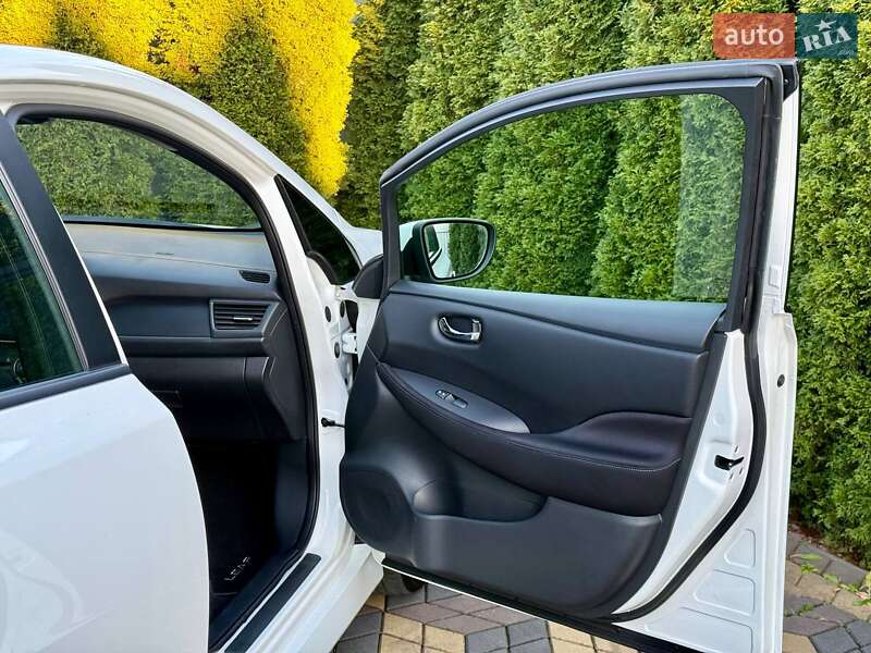 Хэтчбек Nissan Leaf 2022 в Самборе фото 26 Хэтчбек Nissan Leaf 2022 в Самборе