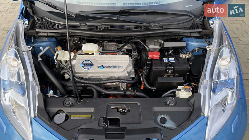 Хэтчбек Nissan Leaf 2011 в Луцке фото 67 Хэтчбек Nissan Leaf 2011 в Луцке