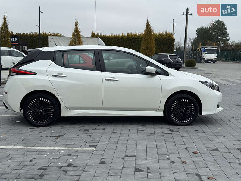 Хэтчбек Nissan Leaf 2022 в Львове