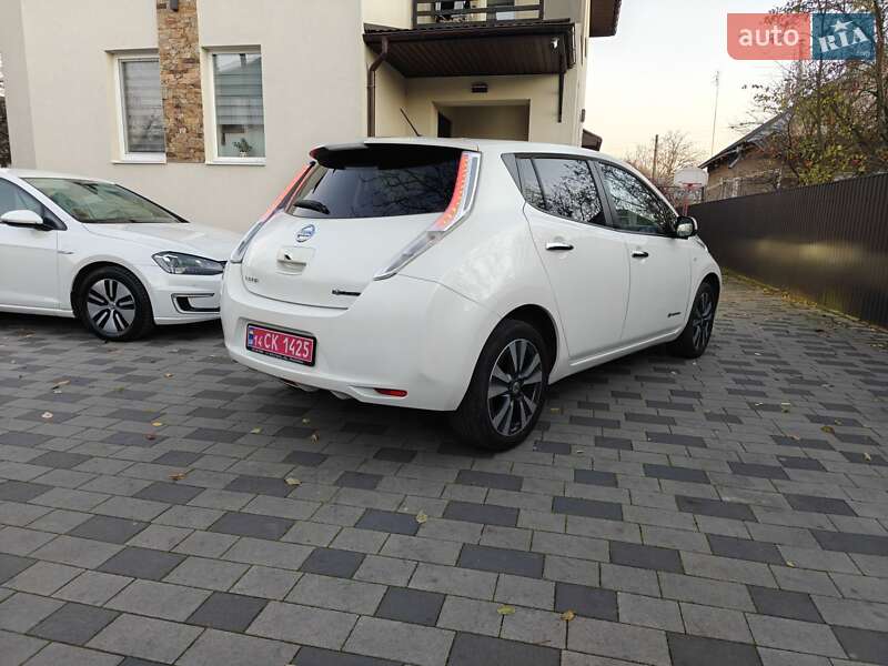 Хэтчбек Nissan Leaf 2013 в Ивано-Франковске