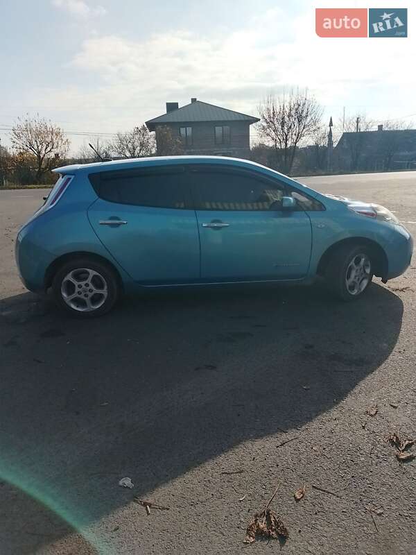 Хэтчбек Nissan Leaf 2011 в Луцке фото 2 Хэтчбек Nissan Leaf 2011 в Луцке